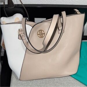 Badgley Mischka Beige and White Shoulder Bag